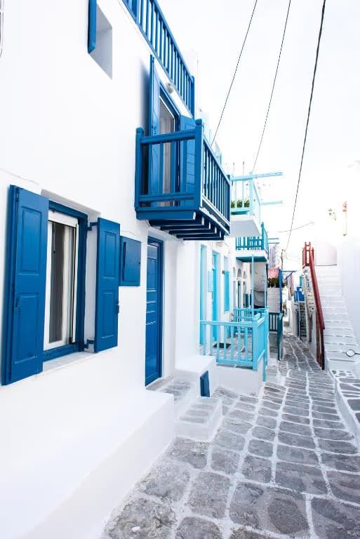 Anamnisi Suites