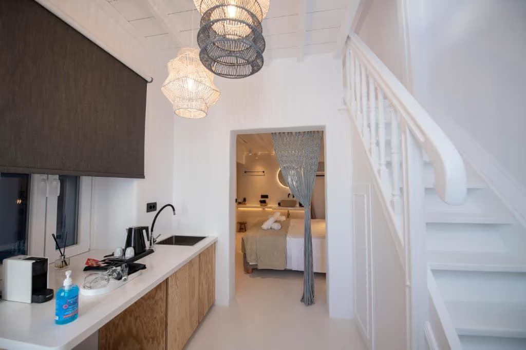 Yalos Suite