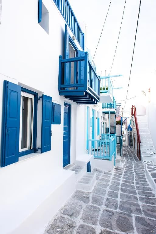 Anamnisi Suites