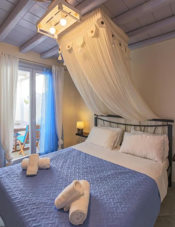 Dionis House 7