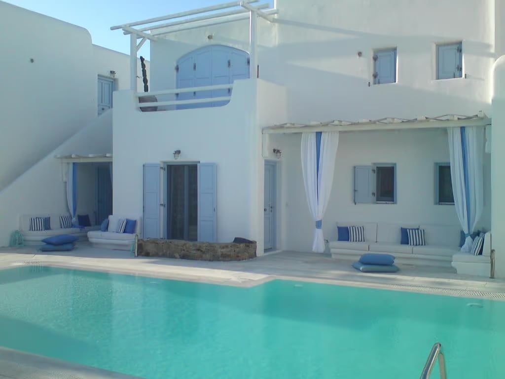 Dionis House