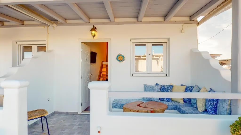 Mykonos Ocho 
