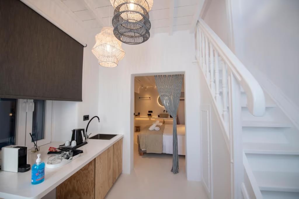 Yalos Suite