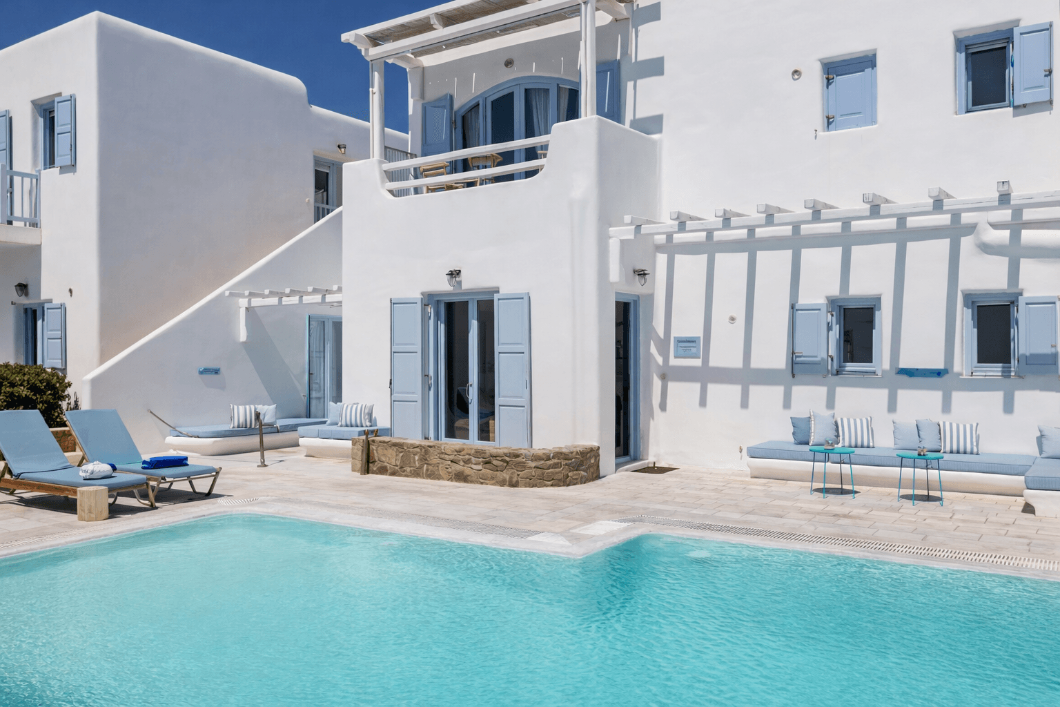 Dionis House